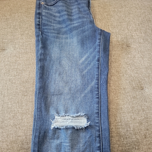 LILA RYAN Cortland Distressed Crop Mid Rise Jeans Size 27 - Picture 6 of 13